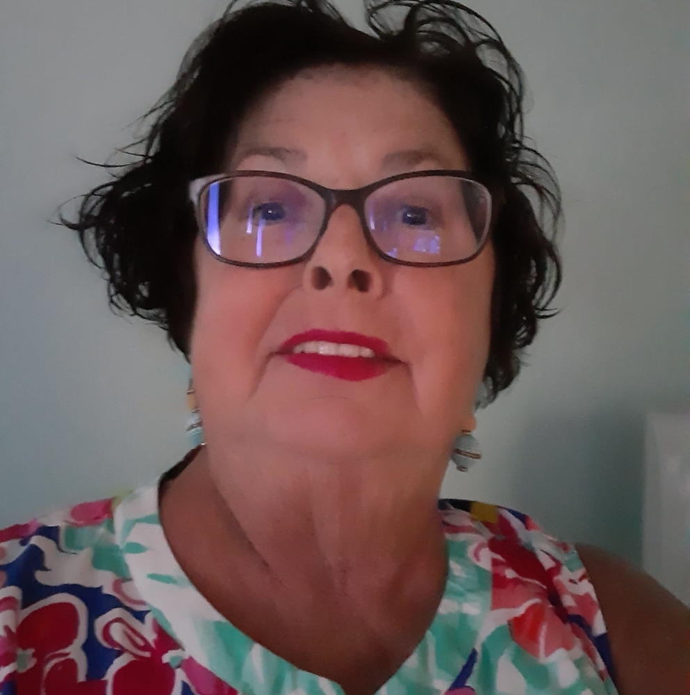 Meet your Posher, Deborah - Picture 1 of 1